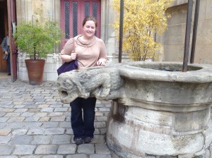 The well in the outer courtyard